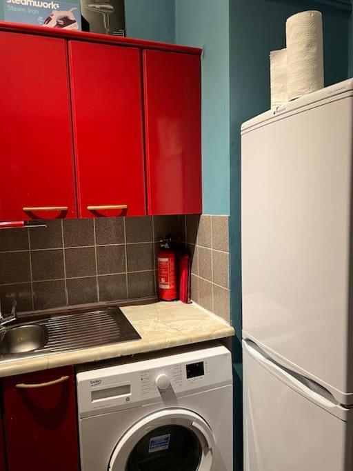 1 Bedroom Flat In Kings Cross! London Bagian luar foto