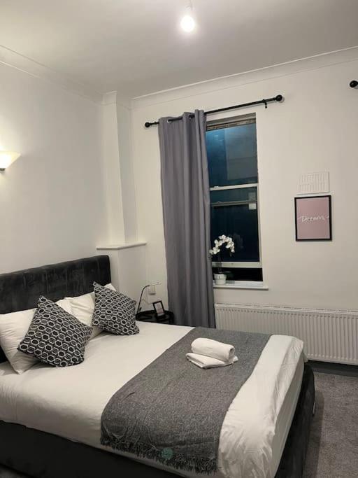 1 Bedroom Flat In Kings Cross! London Bagian luar foto